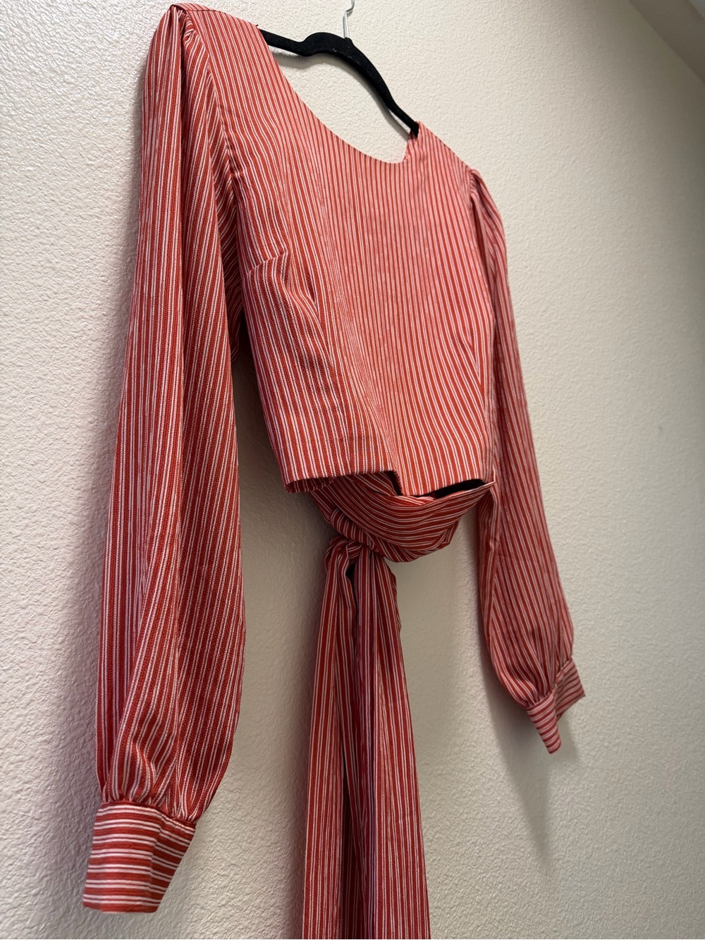 Christelle J.O.A Lowback Waist Shaping Wrap Front Shirt With Side Zipper in Red